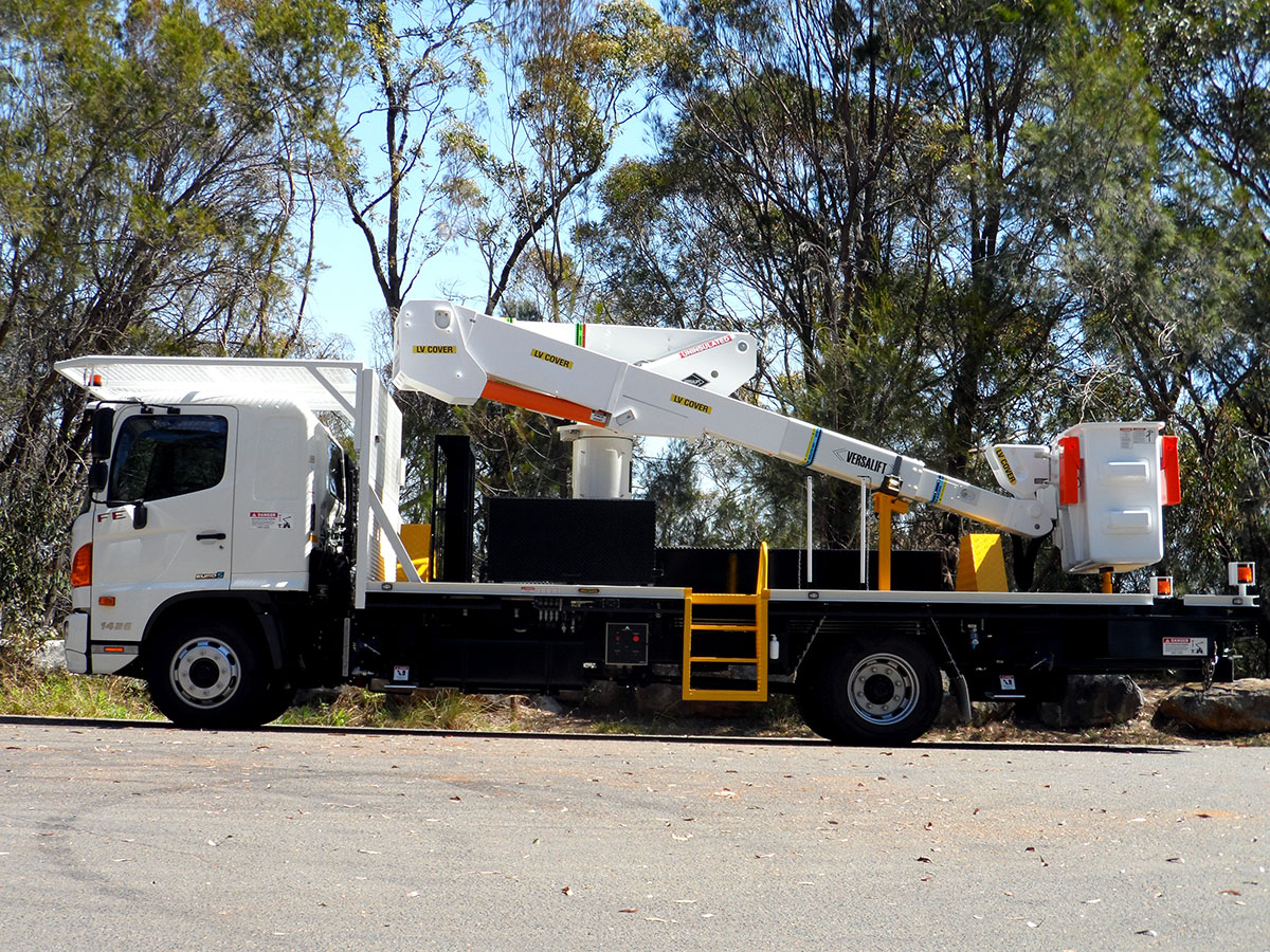 2-VST-36-aerial-access-versalift-ewp
